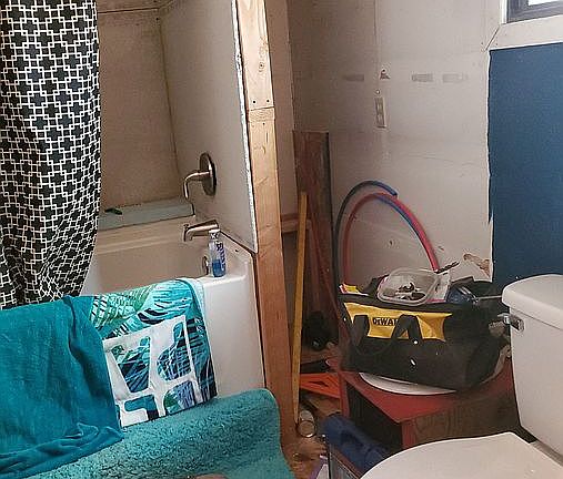 Master bath 