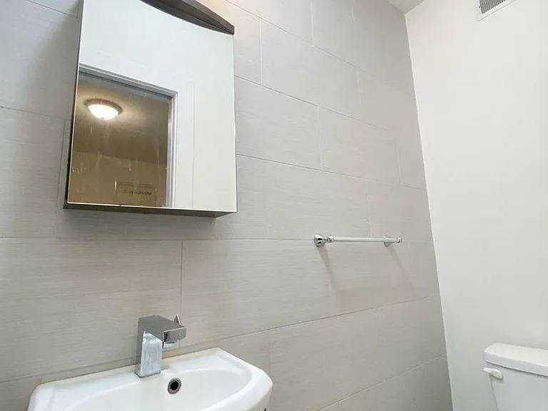 1622 W Jefferson St #1 — Photo 12