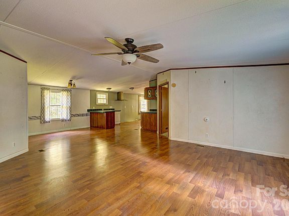 3rd image of 1218 Forest Ridge Dr