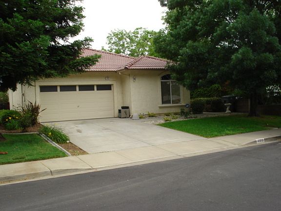 2nd image of 409 Morales Ct