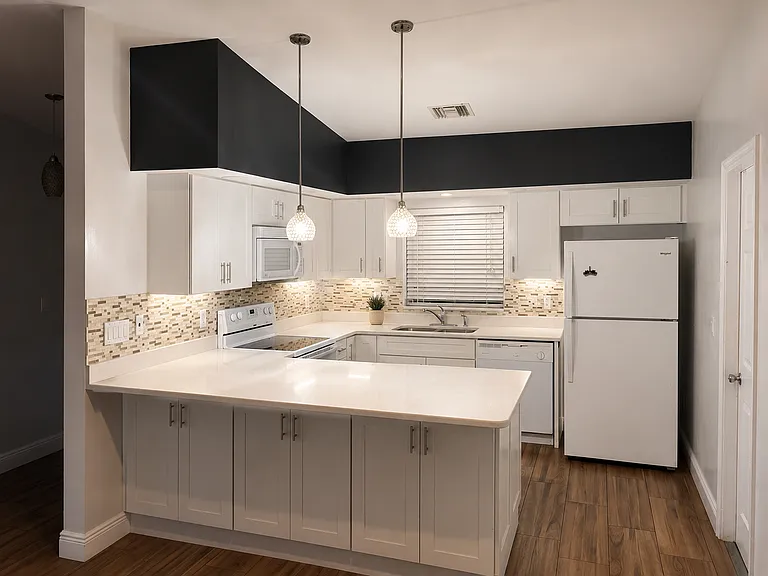 4755 Leonard Blvd S — Photo 3