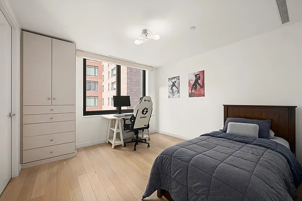 Rented by Corcoran | media 27