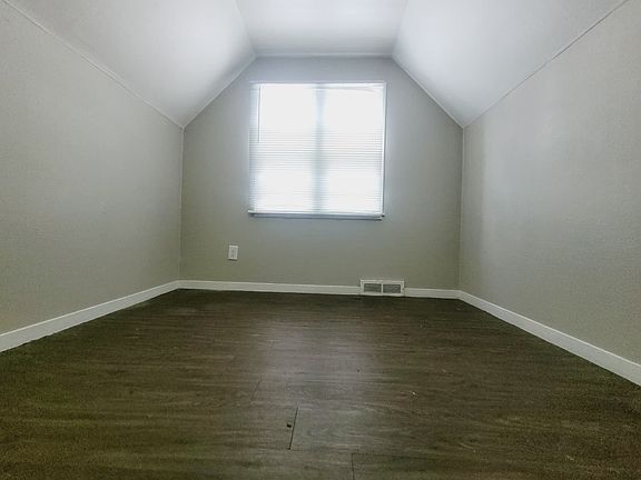 4th image of 405 N Greenwich St