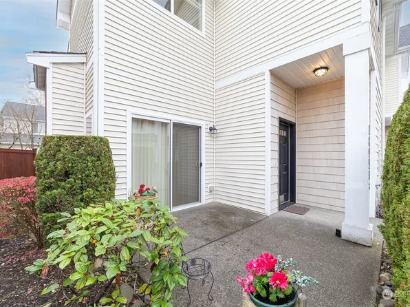 18951 108th Lane SE, Renton, WA 98055