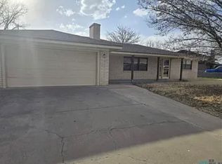 906 Pearson Dr, Roswell, NM 88201
