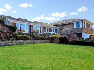 32 Dorchester Dr, Rye Brook, NY 10573