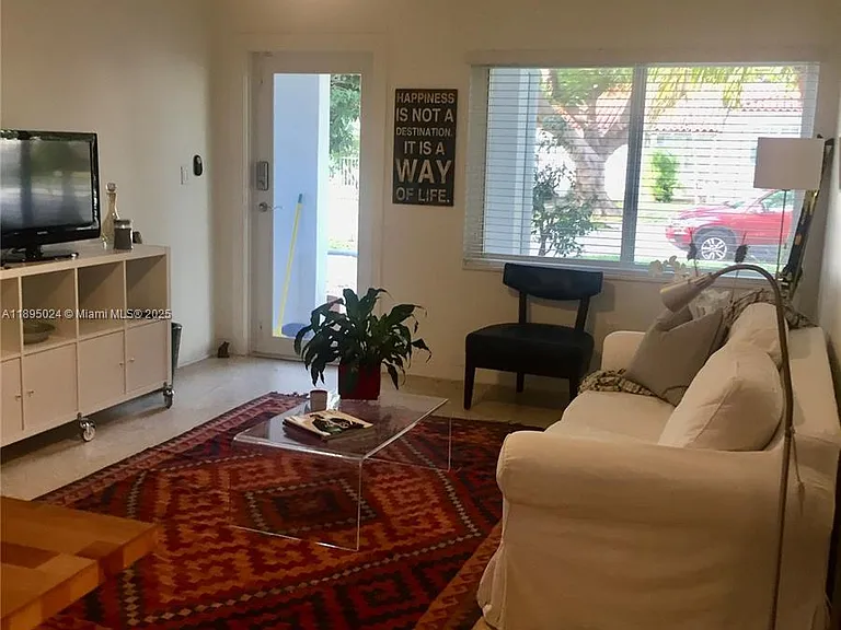 1160 SW 22nd Ter — Photo 3