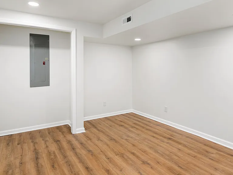 Since photos taken, a rod for the closet for hanging clothes has been installed.