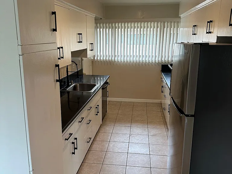 804 S Orange Grove Blvd #804 — Photo 4
