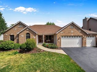 1281 Clearwater Dr, Yorkville, IL 60560