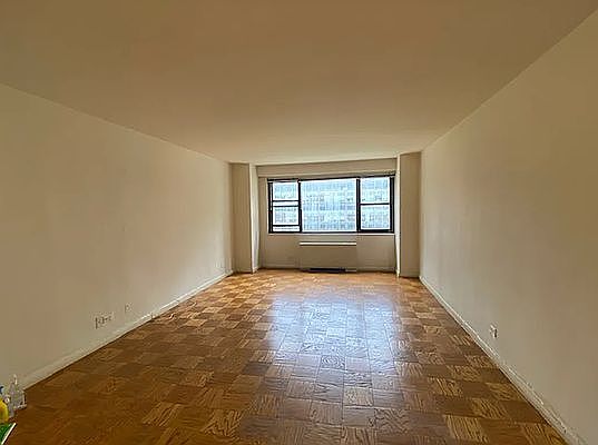 5th image of 300 W 55th St APT 7L