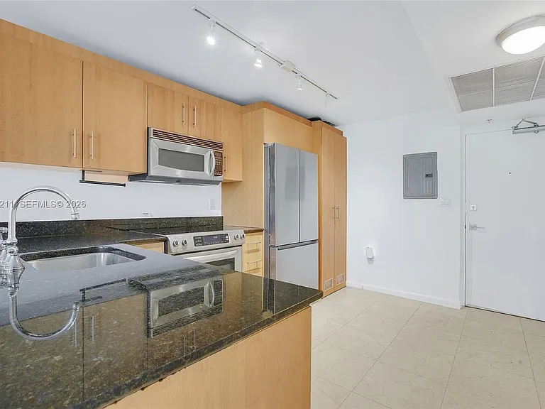 10275 Collins Ave #201 — Photo 11