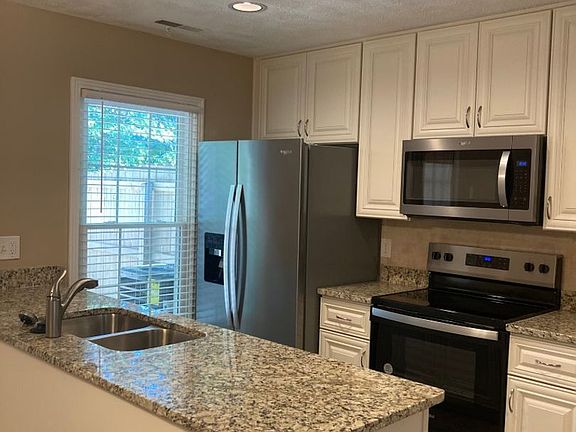 5th image of 108 Lakebrink Dr