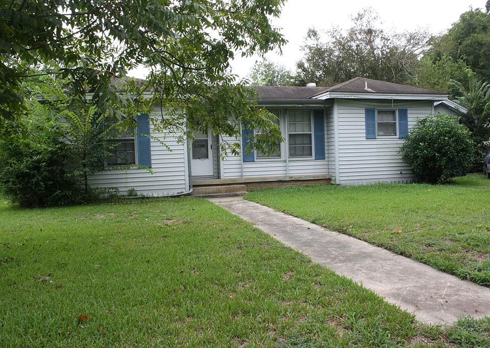 1st image of 605 Markus Ave