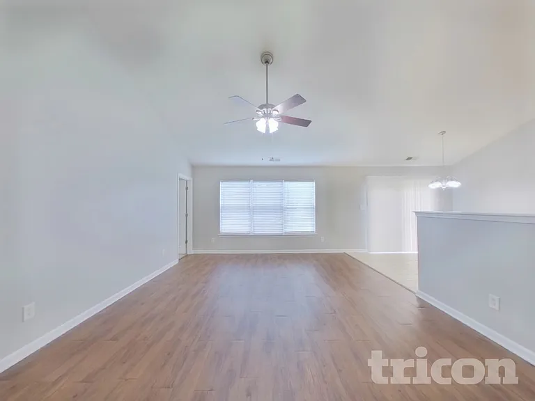 2104 Gold Nugget Dr — Photo 4