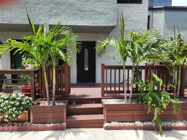 1901 NW South River Dr APT 14-B, Miami, FL 33125