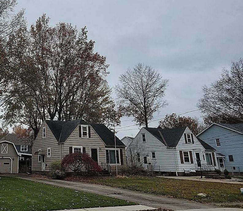 25715 Cook Rd, Olmsted Falls, OH 44138 Zillow