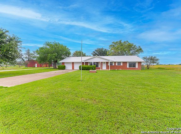 12157 FM 775, La Vernia, TX 78121 | MLS #1760623 | Zillow