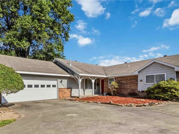 1620 Cartwright Cir, Springdale, AR 72762