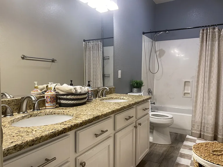 W Irma Ln — Photo 20