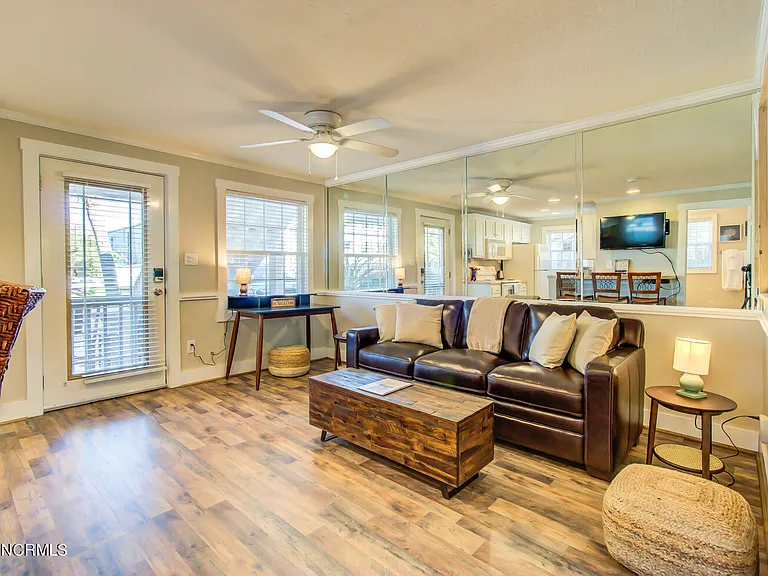 205 Florence Ave #4 — Photo 7