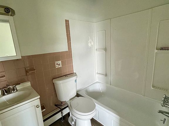 4th image of 1401 Maryland Ave #B07