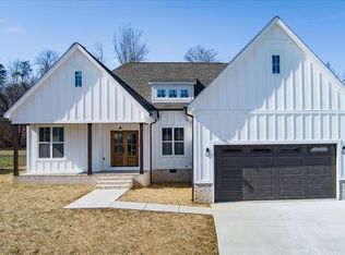 2580 Whispering Oaks Ln, Cookeville, TN 38501