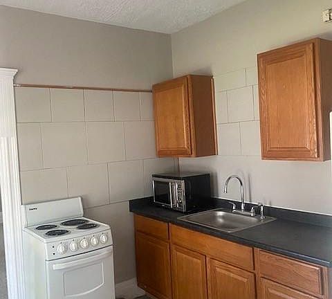 3rd image of 247 North Ave APT 3
