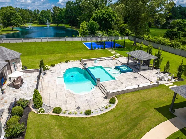 3246 Hollow Creek Rd, Germantown, TN 38138