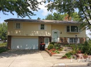 1735 W Thames Dr, Peoria, IL