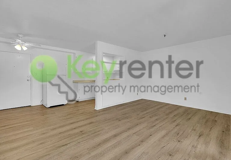 2320 P St #309 — Photo 6