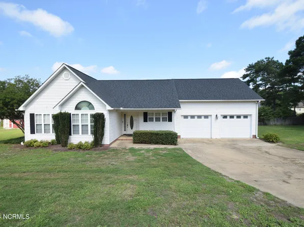 88 White Oak Circle, Sanford, NC 27332