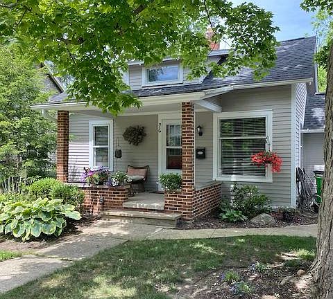 2nd image of 76 Olive St