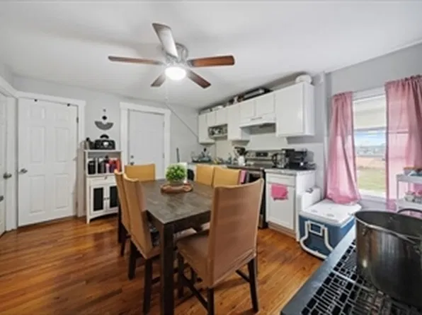 15 Washburn St #3, New Bedford, MA 02740