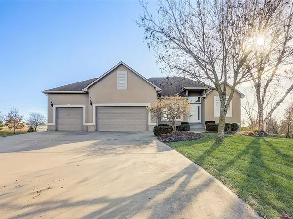 11411 Shadow Glen Ct, Peculiar, MO 64078