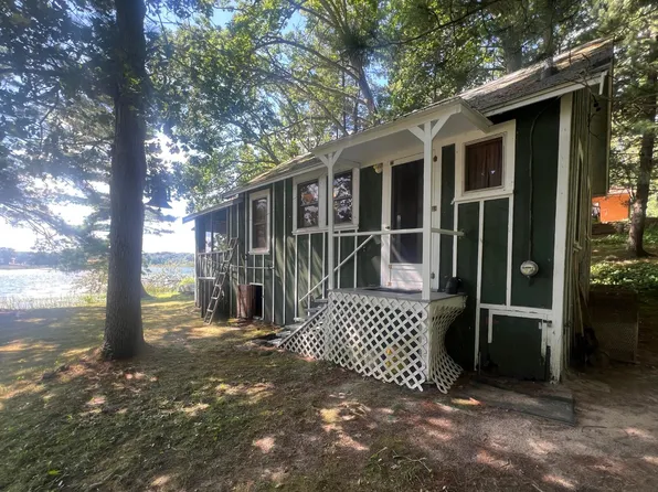 3598 Woods Dr NE, Sand Lake, MI 49343