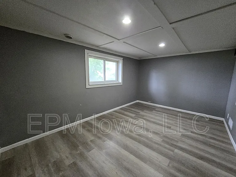 1242 Edgewood Dr — Photo 30