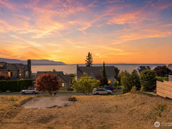 1027 15th Street, Bellingham, WA 98225