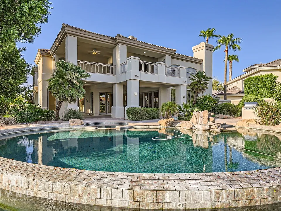 1501 E Treasure Cove Dr