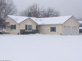 5500 Topanga Dr, Coloma, MI 49038