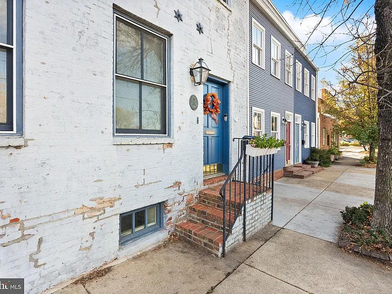 214 S Henry St — Photo 3