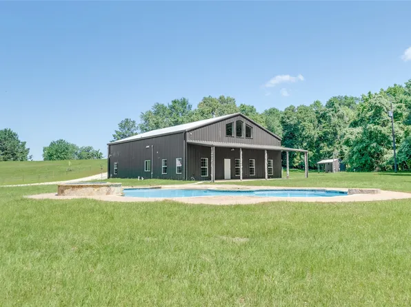 2455 An County Rd #453, Palestine, TX 75803