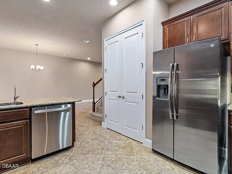 829 Pinewood Dr — Photo 13