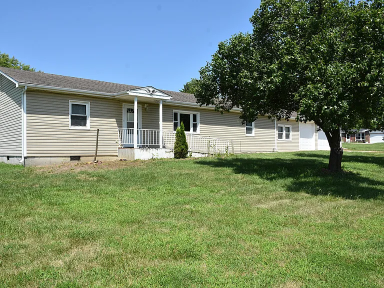 714 E Nance Dr — Photo 13