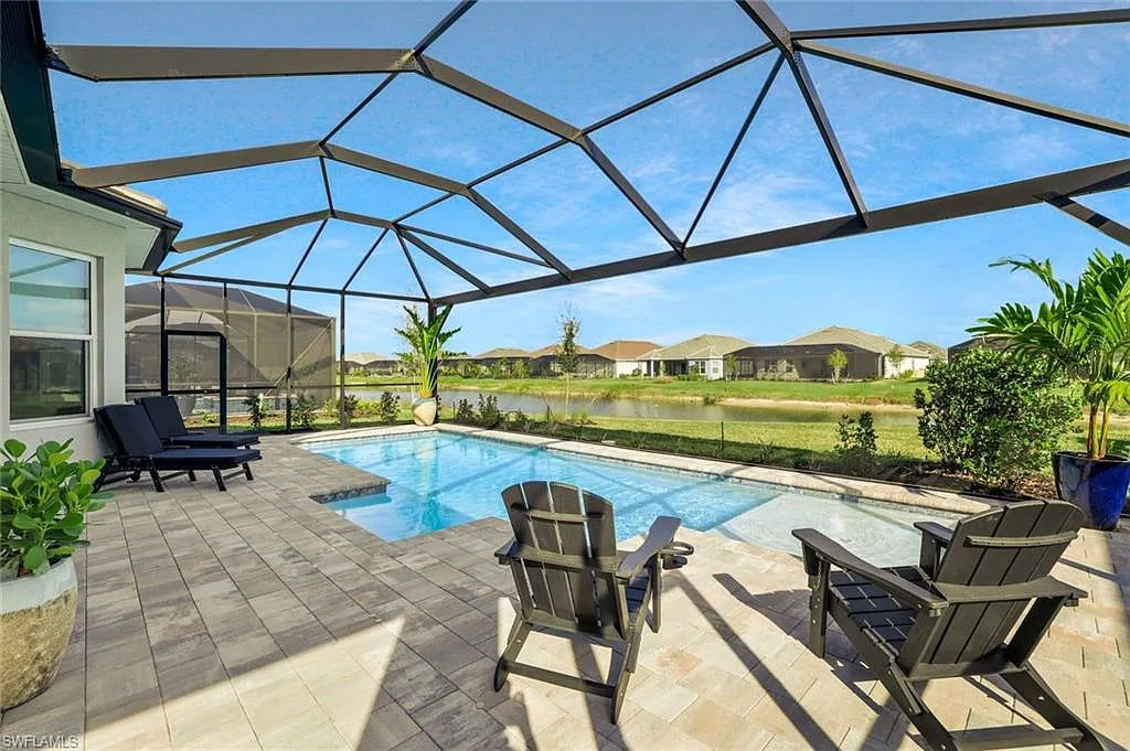 3 bed, 3.0 bath, 2337 sqft, $15,000 — Photo 2