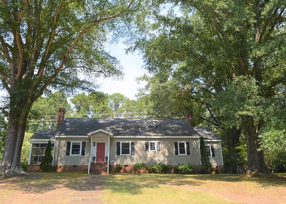 1st image of 200 Meadow Ln