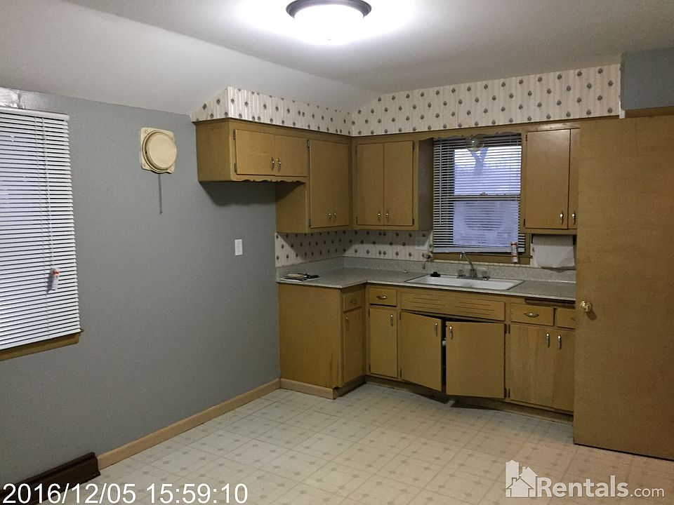 2nd image of 8000 W Winfield Ave