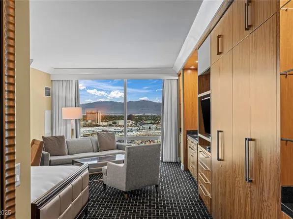 2000 N Fashion Show Dr Unit 2412, Paradise, NV 89109