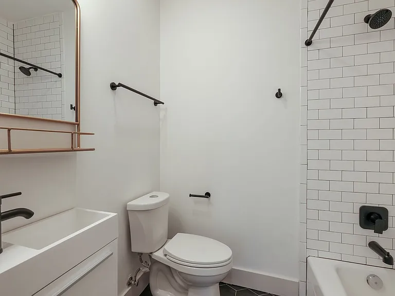 226 E Huisache Ave — Photo 11