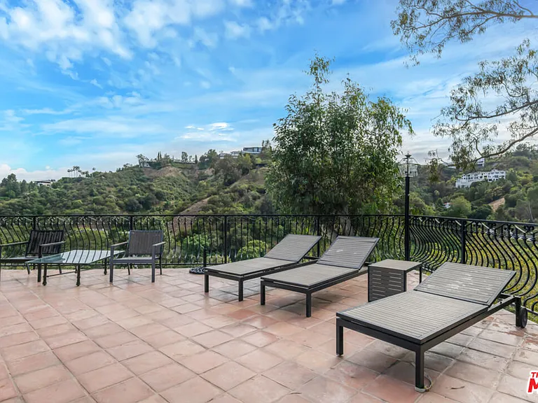10557 Rocca Pl — Photo 39